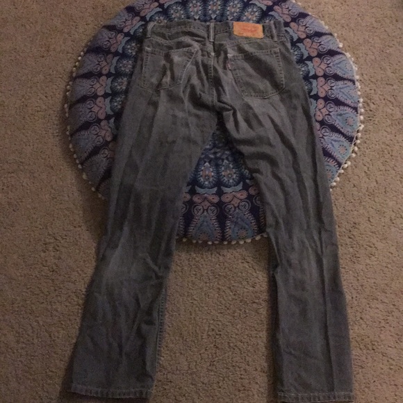 30x32 Gray Denim Levi Jeans - Picture 2 of 4